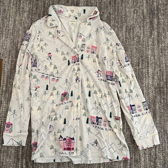 LIKE NEW Soma Cotton White Pajama Set with Ski Resort Print - Picture 3 of 6